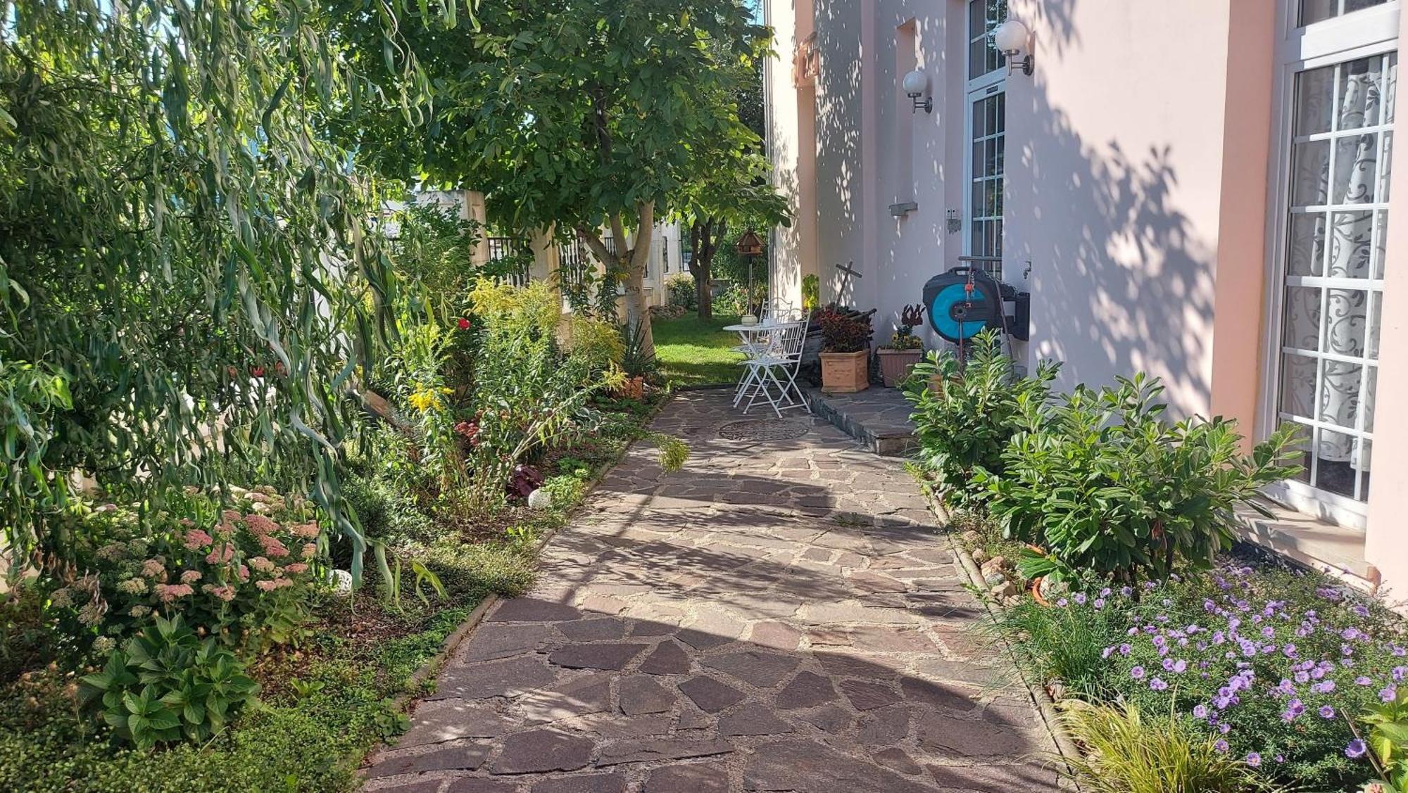 Leipzig Ferienwohnung In Ruhiger Lage Екстер'єр фото